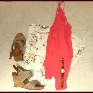 Size 29 white jeans with floral accents 🌸